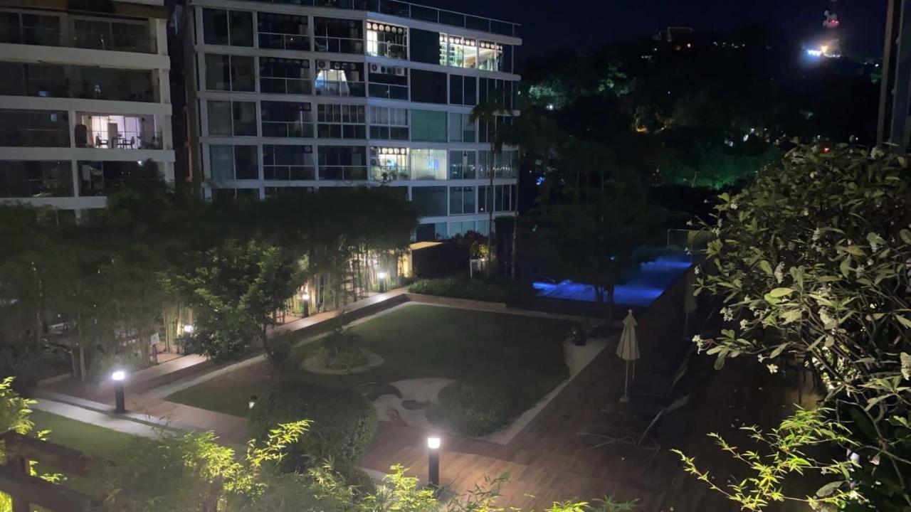 Unixx Condo Pattaya Near Walking Street Kültér fotó
