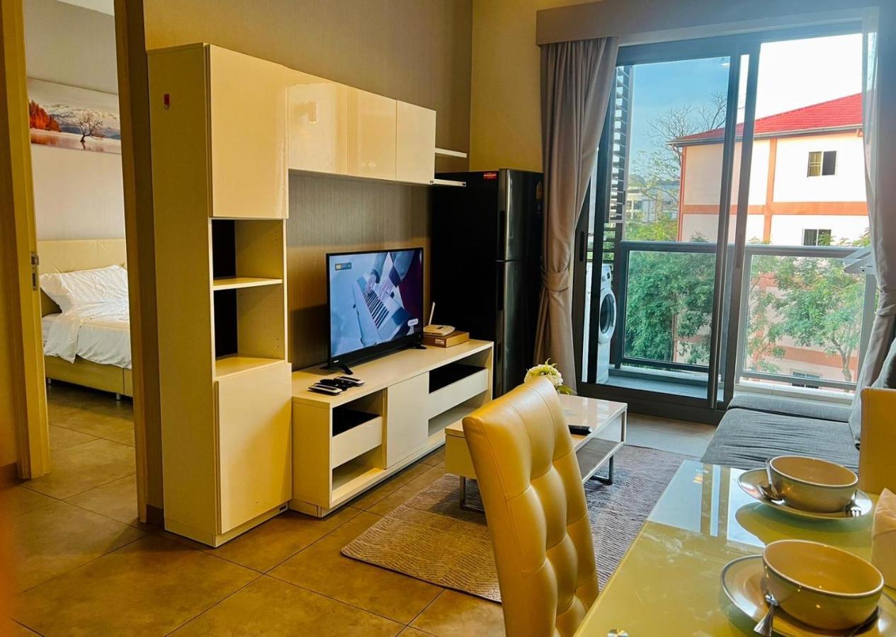 Unixx Condo Pattaya Near Walking Street Kültér fotó