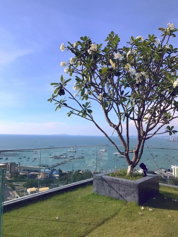 Unixx Condo Pattaya Near Walking Street Kültér fotó